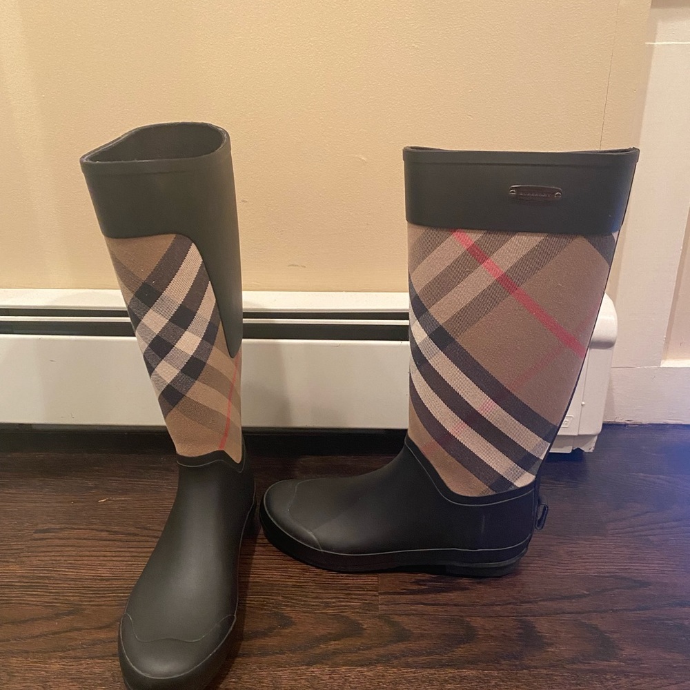 Women’s Burberry Rain Boots